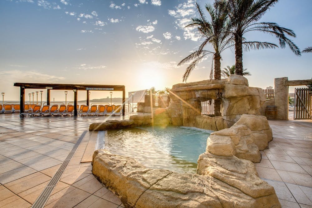 AX Sunny Coast Resort & Spa, Qawra, Malta — photo 2 of 20
