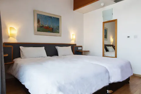 AX Sunny Coast Resort & Spa, Qawra, Malta — photo 4 of 20