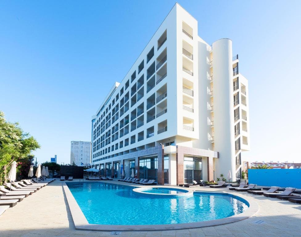 Billede av hotellet TRYP by Wyndham Lisboa Caparica Mar - nummer 1 af 6