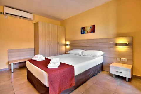Luna Holiday Complex, Mellieha, Malta — photo 5 of 7
