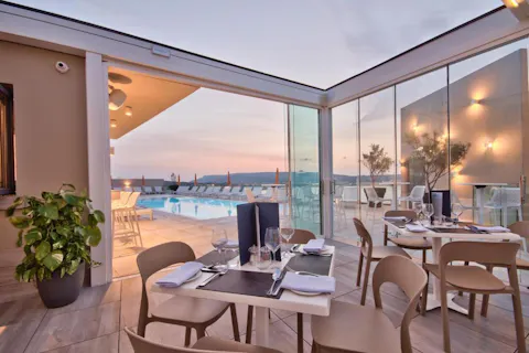 Luna Holiday Complex, Mellieha, Malta — photo 4 of 7