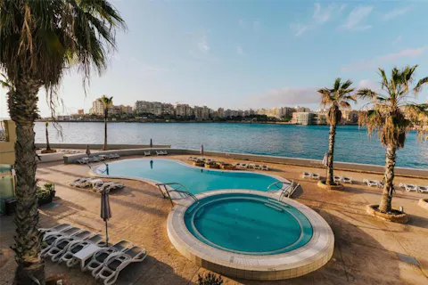 Cavalieri Art Hotel, St. Julians, Malta — photo 2 of 5
