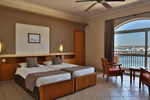 Paradise Bay Resort Hotel, Mellieha, Malta — photo 2 of 8