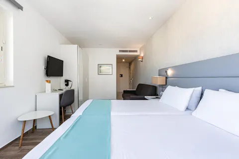 Solana Hotel and Spa, Mellieha, Malta — photo 5 of 22