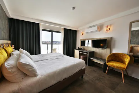 115 The Strand Hotel & Suites, Sliema, Malta — photo 3 of 5
