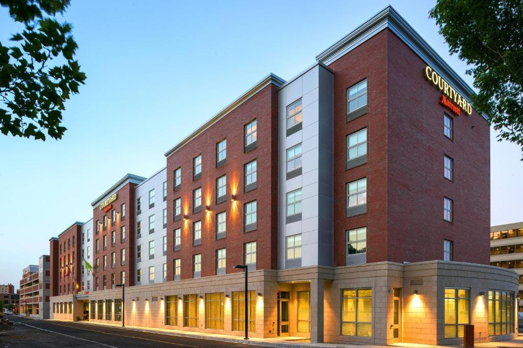 Billede av hotellet Courtyard by Marriott Edgewater NYC Area - nummer 1 af 9