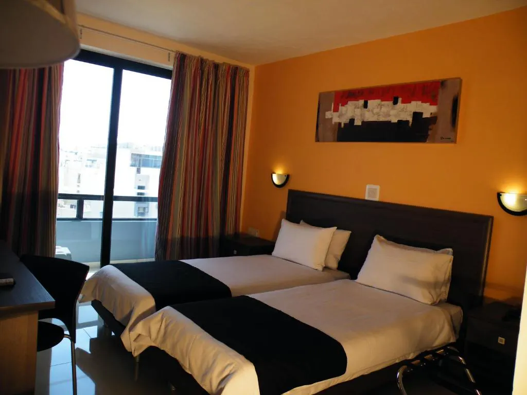 Dean Hamlet Aparthotel — photo 5