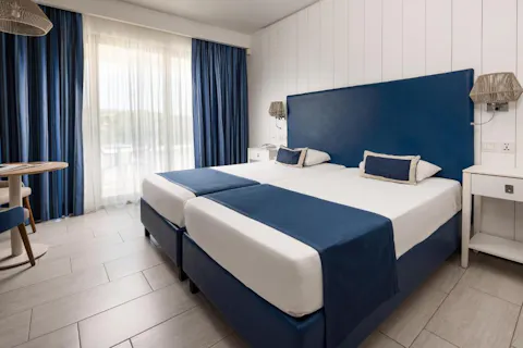 db Seabank Resort & Spa, Mellieha, Malta — photo 5 of 6