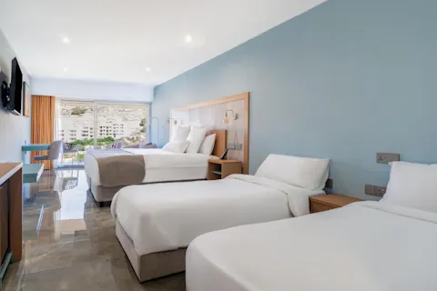 Reef Hotel & Spa — photo 3