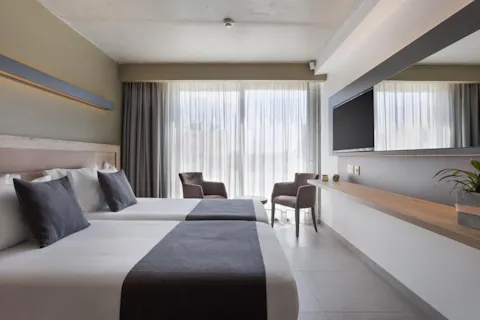 Azur Hotel by ST Hotels, Gzira, Malta — photo 3 of 7