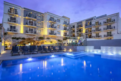 Pergola Club Apartments Hotel & Spa, Mellieha, Malta — photo 2 of 14