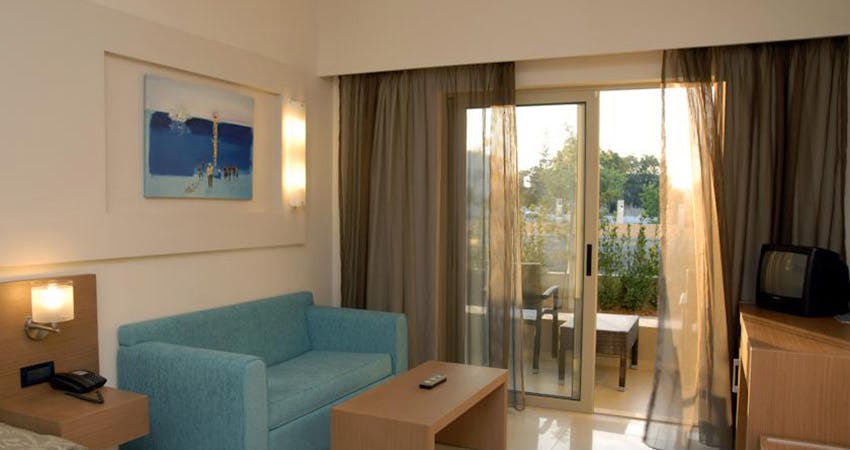 Amalthia Beach Resort - Chania (Kreta) - TripX.se - Boka ...