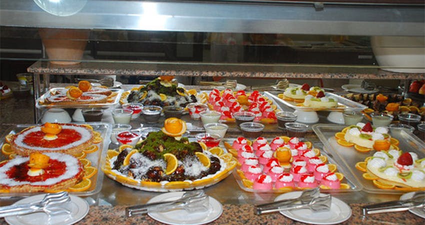 Billede av hotellet Sirma Hotel - - nummer 6 af 8