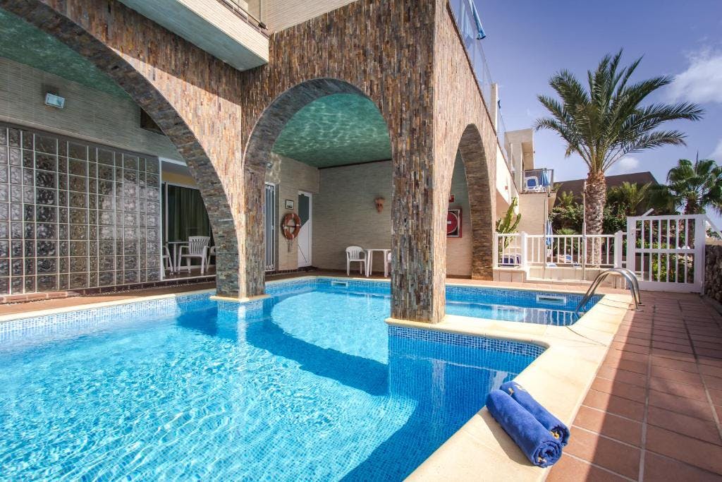 Billede av hotellet Apartamentos Atalaya de Jandía by LIVVO - nummer 1 af 12