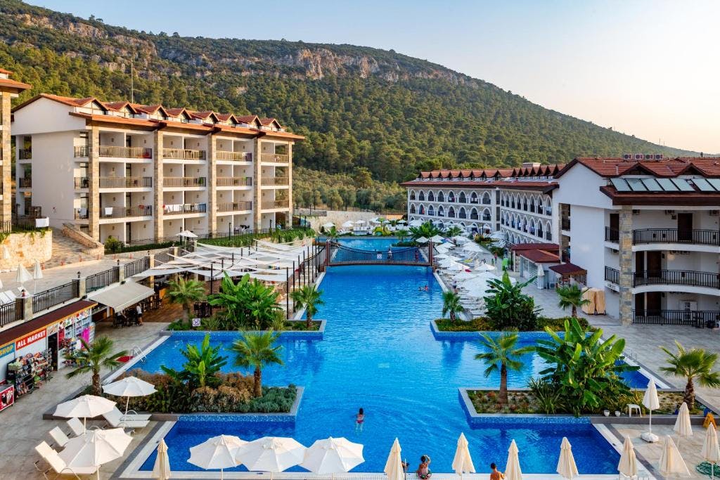 Billede av hotellet Ramada Resort Akbuk - nummer 1 af 10