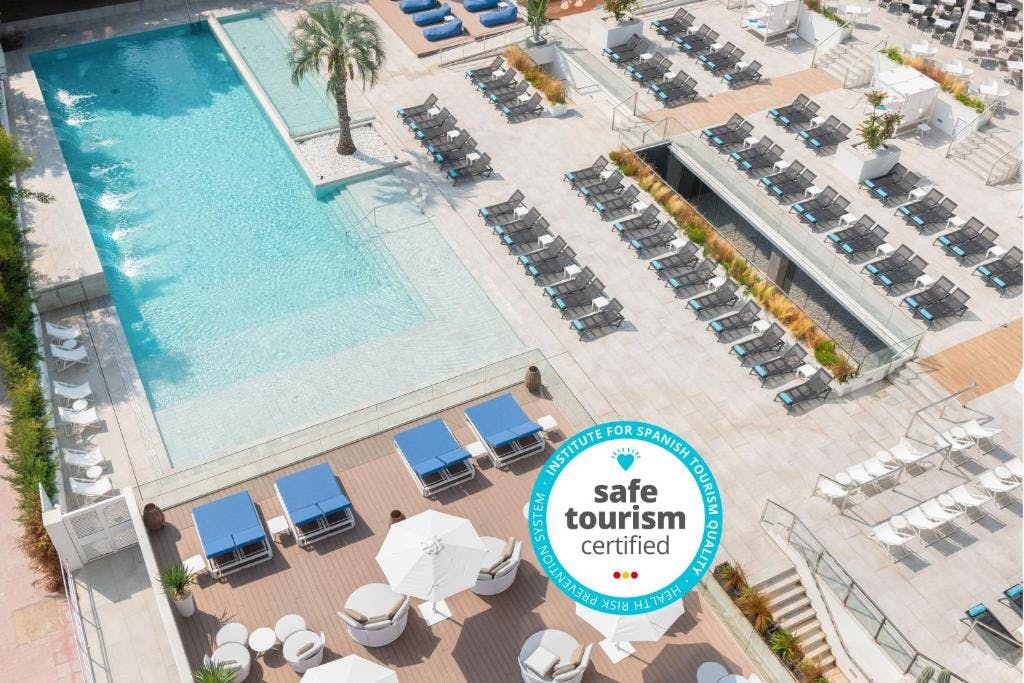Billede av hotellet L'Azure Hotel - nummer 1 af 18