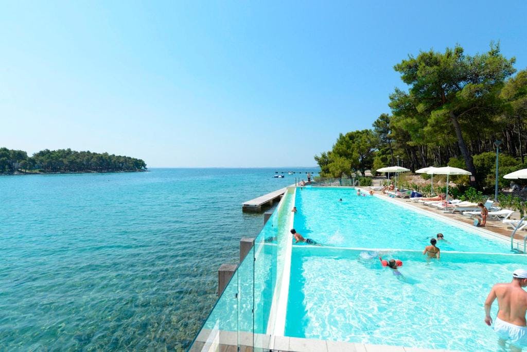 Crvena Luka Resort