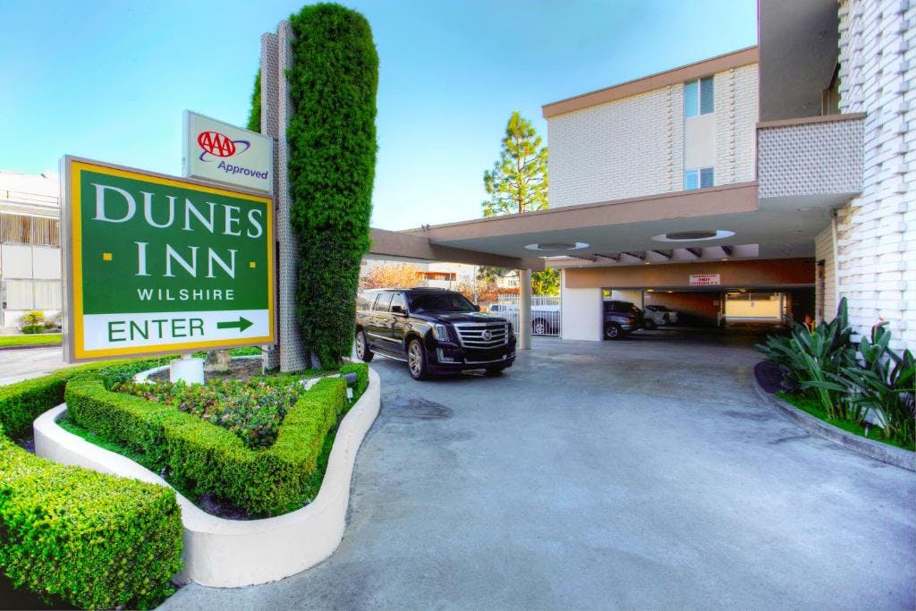Billede av hotellet Dunes Inn - Wilshire - nummer 1 af 8